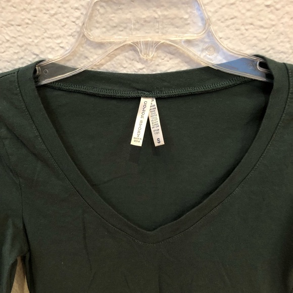 Forest Green Long Sleeve V-Neck - Picture 3 of 4